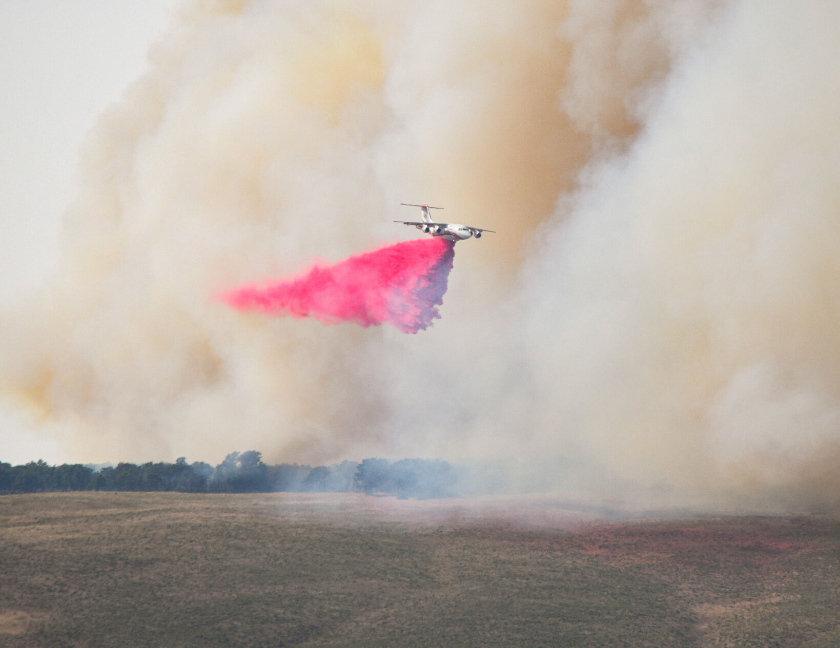 Rowena Fire shuts down interstate, prompts evacuations